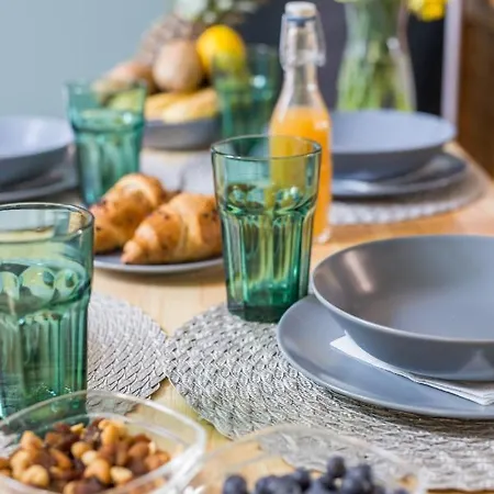 Naphoz Holddal דירה *